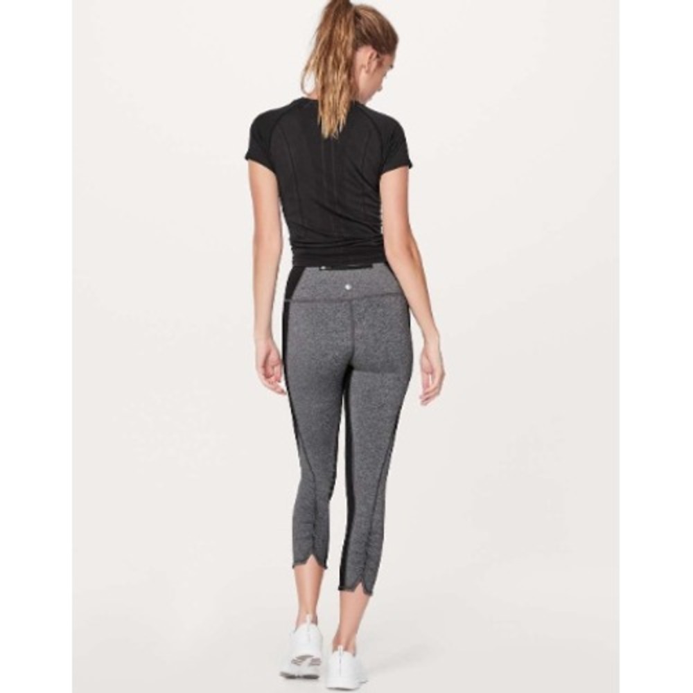 Lululemon | On‎ Your Mark Crop 23" Heathered Black Ruched Ankles | Women's 4